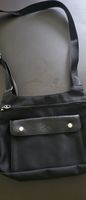 Schwarze Longchamp Umhängetasche, neuwertig, Top Zustand!