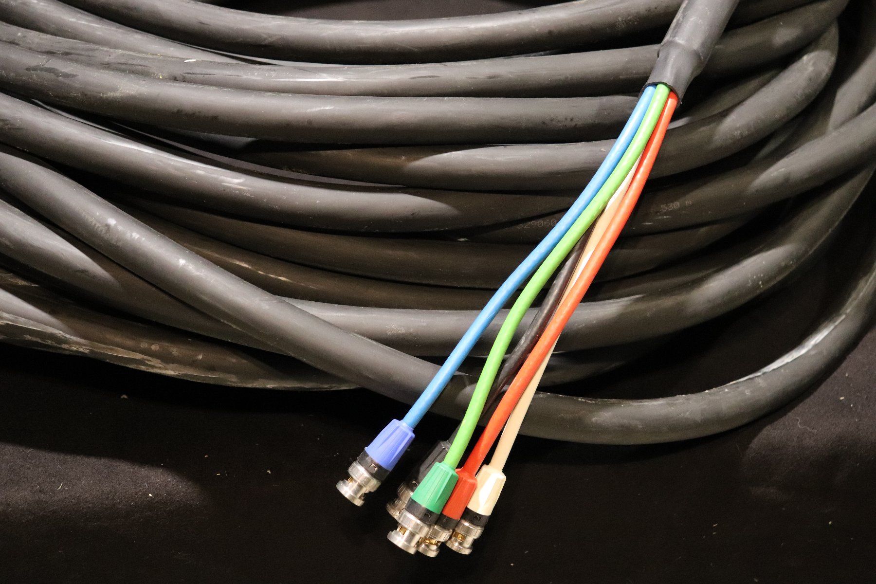 Cavi: SDI-Multicore-Kabel, 50m – Usato da Unterseen venduto da bluemax.ch 2