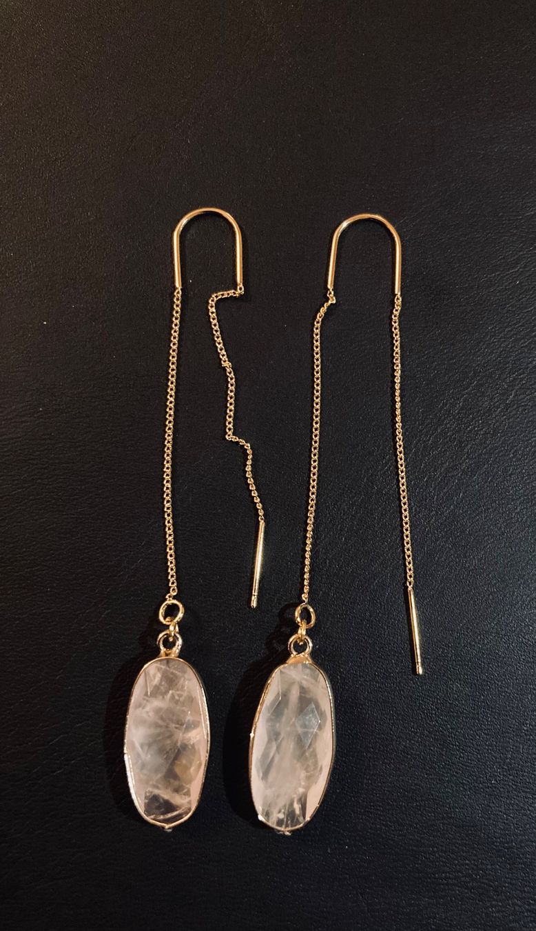 Orecchini pendenti & Orecchini a lobo: Longues boucles dorées avec perle de verre blanc rosé – Nuovo e nell'imballaggio originale da Genève venduto da ct_fqr8