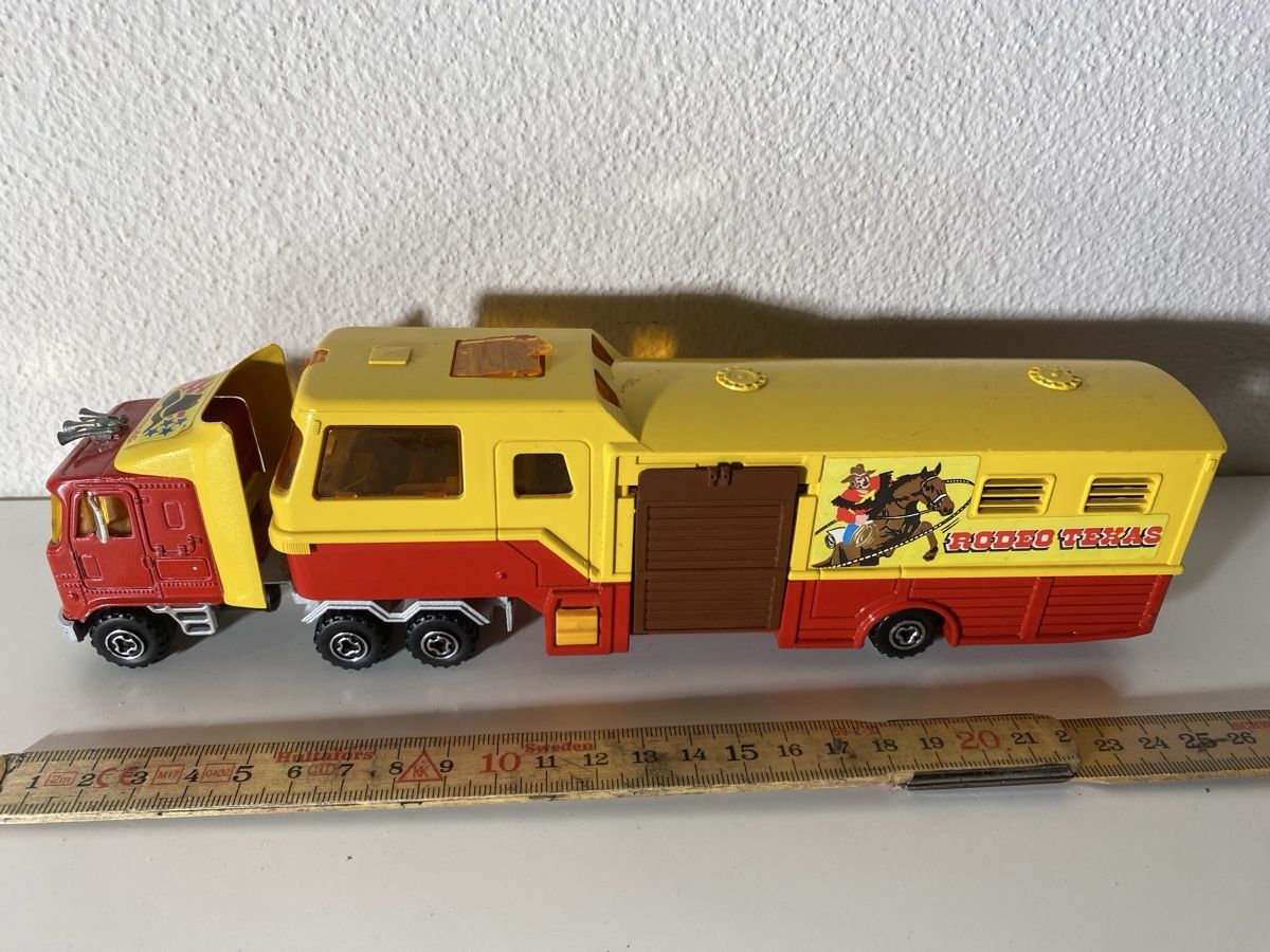 Majorette Modellini d'auto: Majorette LKW – Usato da Winterthur venduto da ben_9vxx