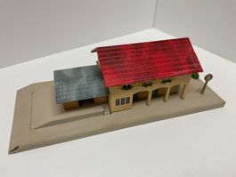 Bahnhof aus Blech, Marke? WESA/ Kibri? Bespielt ohne Verp.