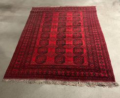 Teppich dunkelrot