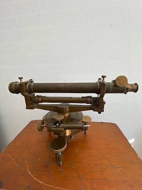 Messen: ANTIKES NIVELLIERGERÄT  CA.1900  KERN AARAU – Gebraucht aus Chur von silbermon 1