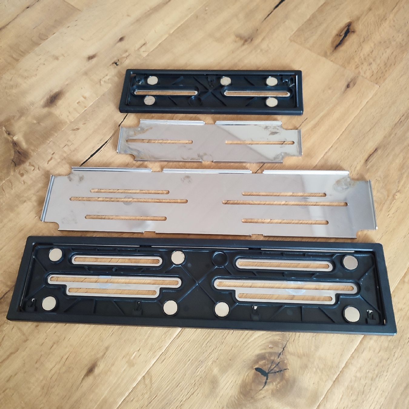 Sonstiges Fahrzeugzubehör: Perfect Click  Nummernrahmen magnetisch Edelstahl – Gebraucht aus Wangen SZ von mystorage 1