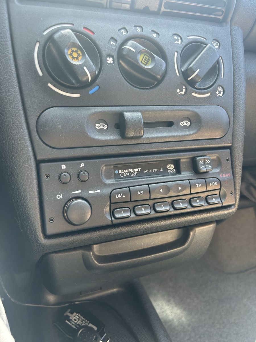 Blaupunkt Radio: Car 300 Blaupunkt Autoradio – Usato da Merenschwand venduto da ___niggi___ 5