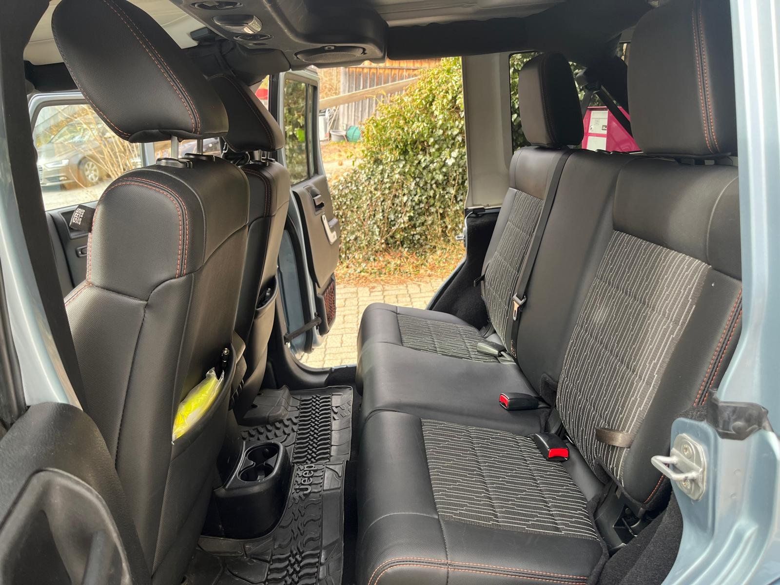 Jeep Automobili: Jeep Wrangler JKU 2.8CRD Sahara – Usato da Bühler venduto da sae_lr7z 5