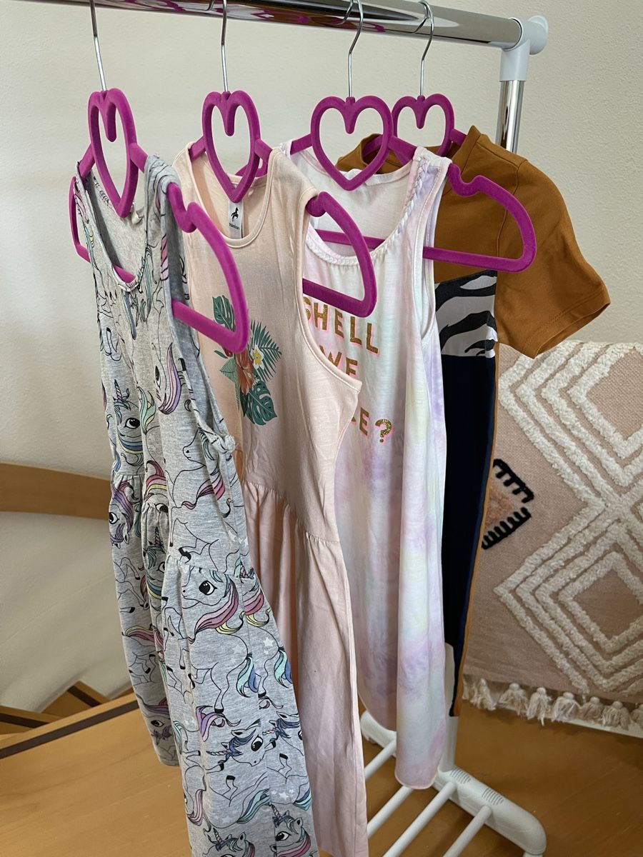 Lotti & Set di vestiti: Mädchen Kleiderpaket 10 Teile Grösse 134 – Usato da Brüttisellen venduto da nat_5622
