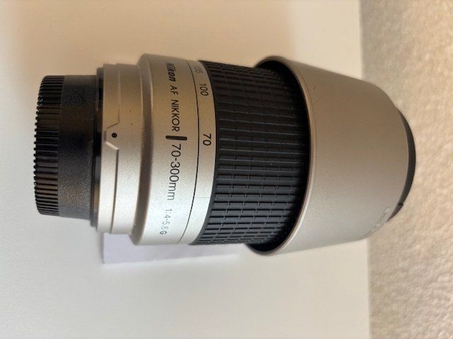 Nikkor Obiettivi: Objektiv Nikon, Nikkor 70-300mm – Usato da Stein am Rhein venduto da glocky