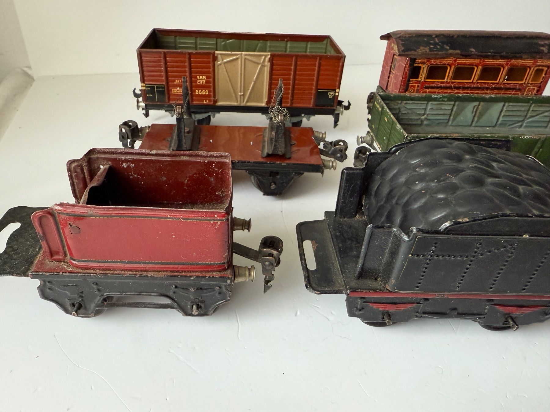 Modelleisenbahnen: Alte Eisenbahnwagons – Gebraucht aus Zwingen von moje1 1