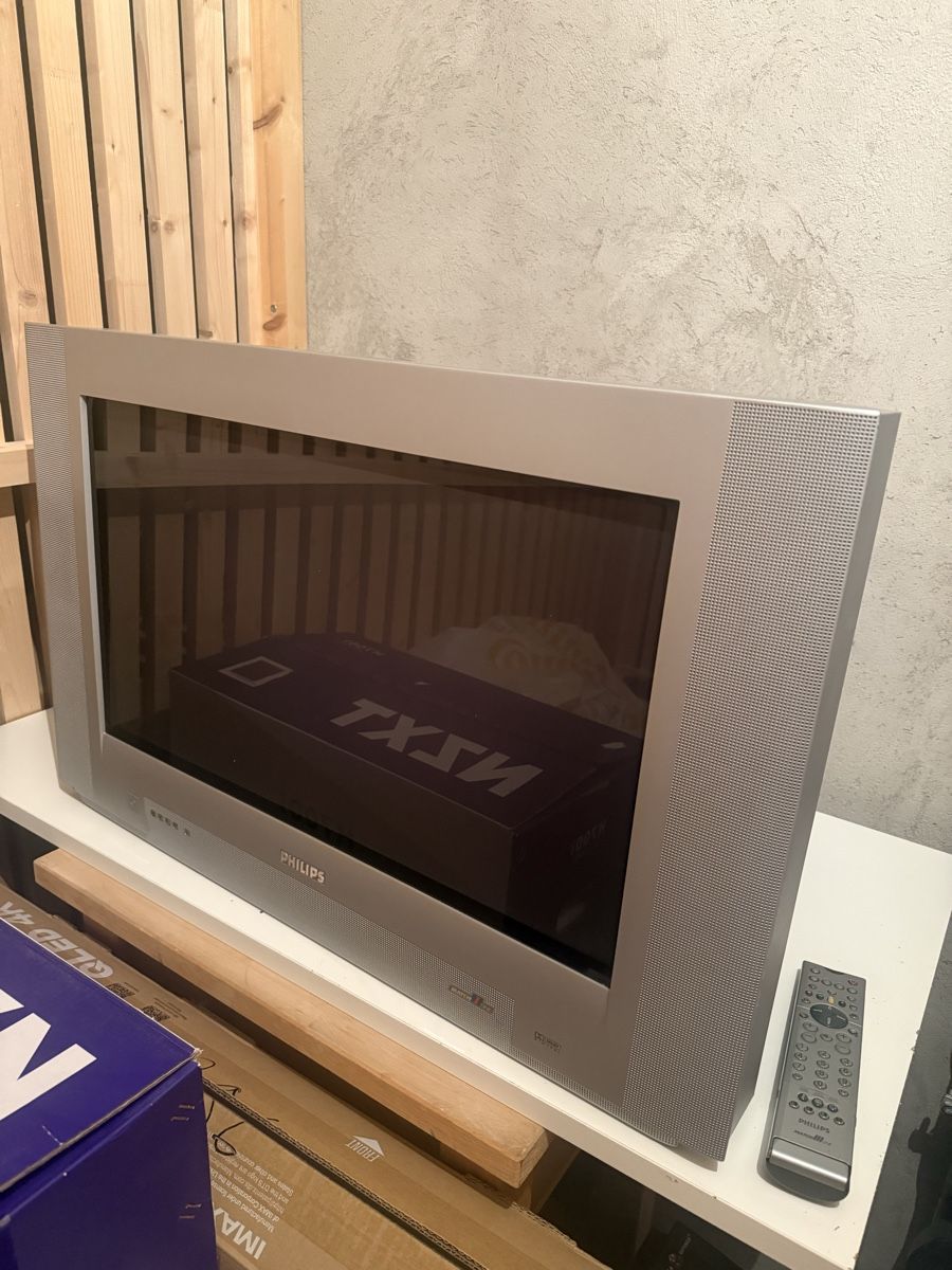 Appareils TV: Tv cathodique Philips 28 pouces – D'occasion à Gimel par xoux24