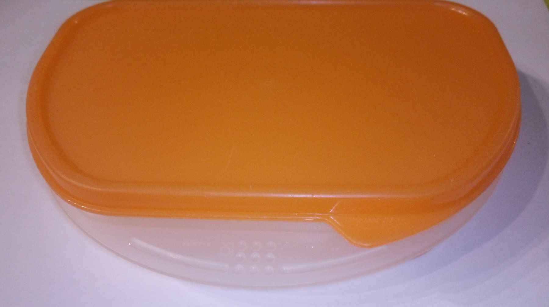 Tupperware Contenitori & Simili: TUPPERWARE Aufbewahrungsbox Znüni Box in Orange – Usato da Werdenberg venduto da EXA-Secondhand