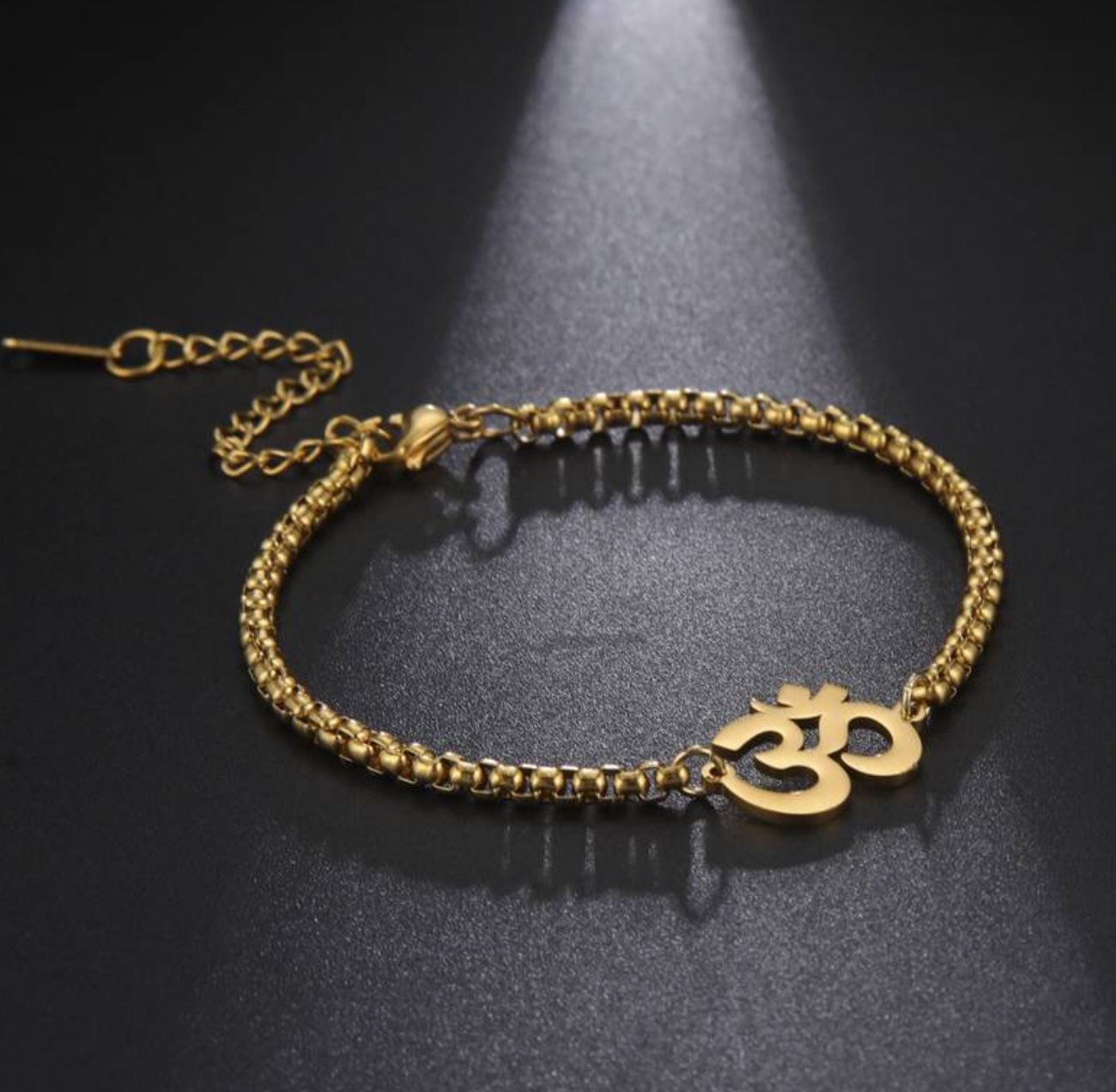 Armbänder & -reifen: Armband OM gold oder Silber (17cm) – Neu und originalverpackt aus Laufen von Bellavitaboom 1