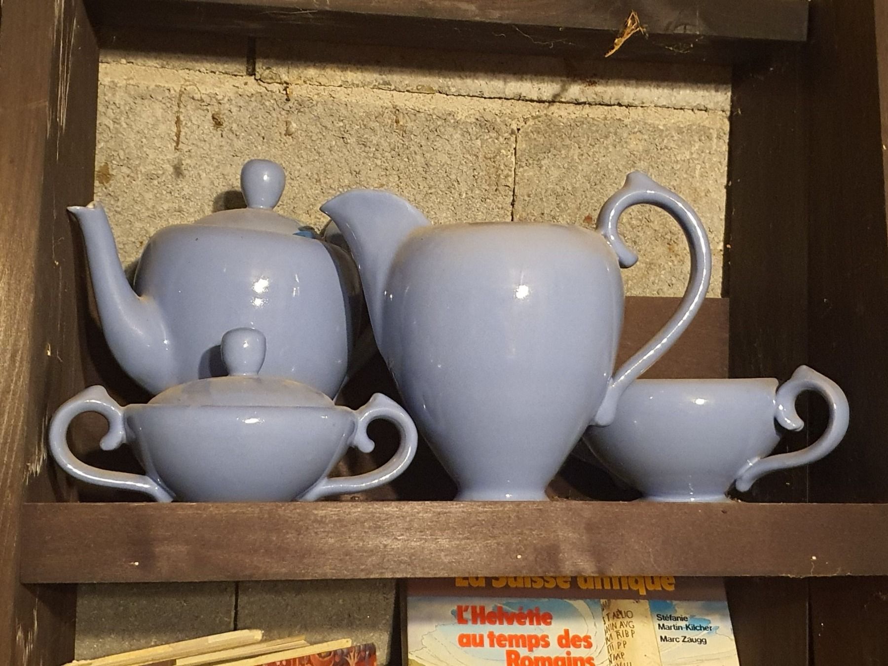 Set di piatti: Ensemble 4pieces  theiere, cafetiere, sucrier, pot, – Usato da DUGNY (-Leytron) venduto da Rdeny 6