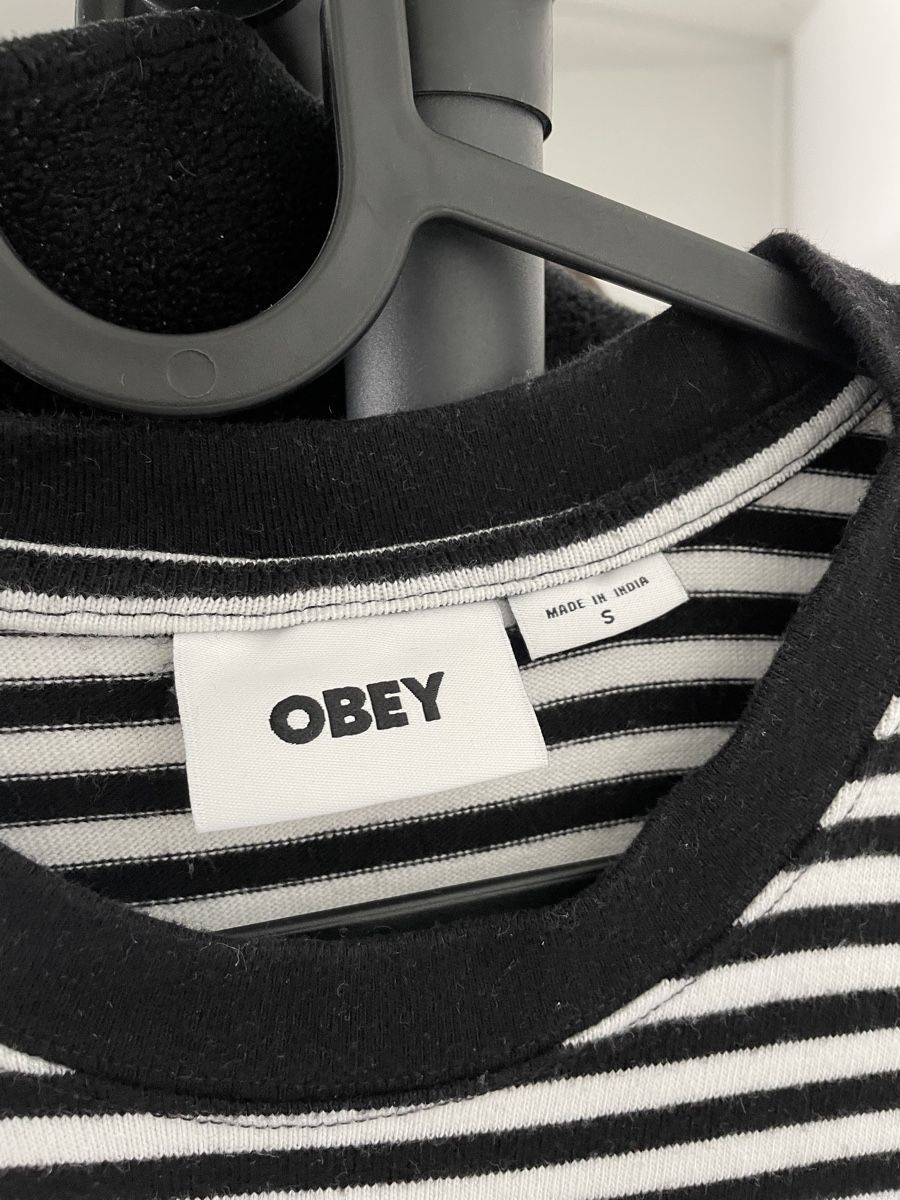 Obey T-shirt: OBEY T-Shirt, gestreift – Usato da Wolfhausen venduto da t_klauser 2