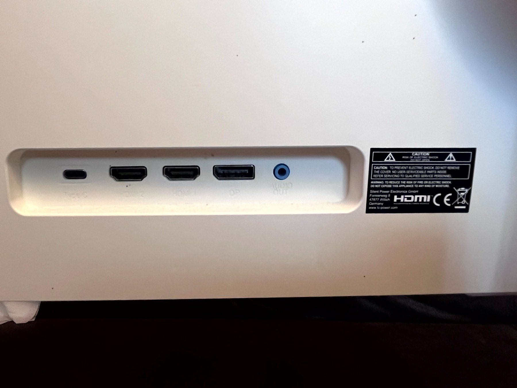 Ecrans: Écran PC plat LED 44" – D'occasion à Châbles FR par Forester4 4