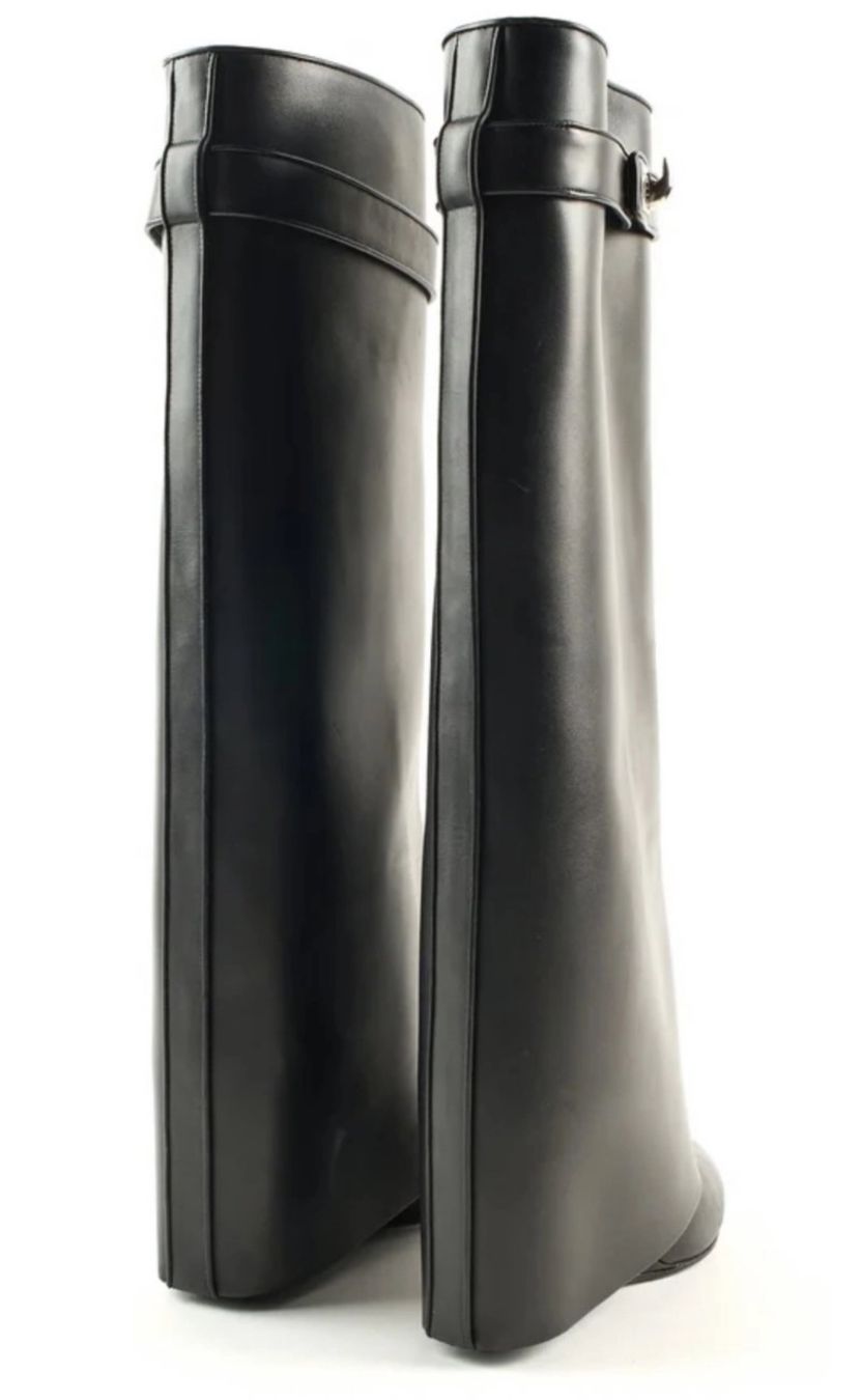 Givenchy Scarpe da donna: Givenchy shark boots (38) – Usato da Rüschlikon venduto da Tey_sl 1