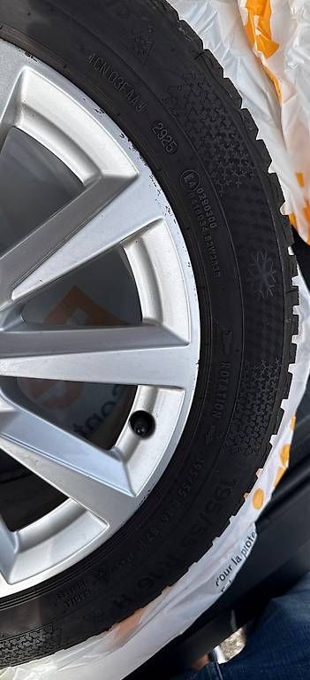 Pneus & Kompletträder: Vends 4 roues hiver Audi A1 model 2020 – Gebraucht aus Le Landeron von Xman83 2