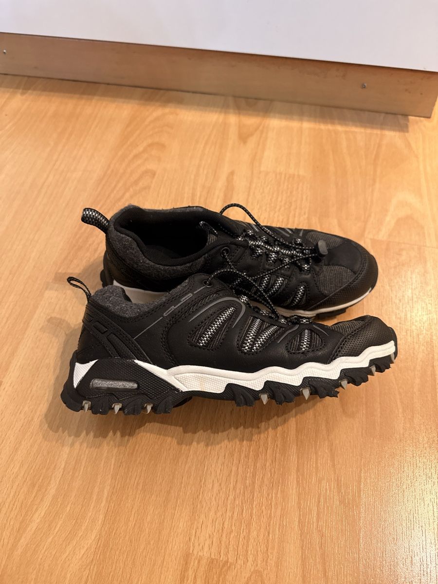 Scarpe da donna: Graceland Wanderschuhe schwarz Grösse 37 leicht gebraucht – Usato da Chur venduto da Pedro.Giesteira