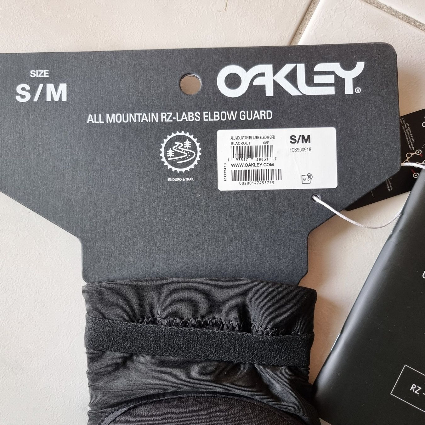 Protezioni & Imbottiture: NEUE Oakley Ellebogenschoner Gr. S/M – Nuovo e nell'imballaggio originale da Arth venduto da Africa44 1