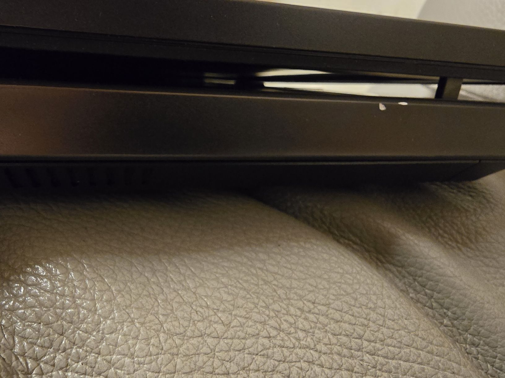 Hewlett Packard Notebook: HP EliteBook 8760w Workstation, Nvidia Quadro (D) – Usato da Rorschach venduto da TimelessTrading 5