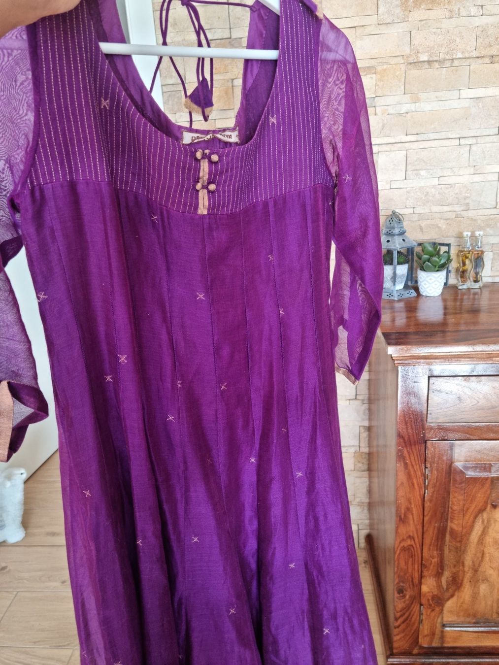 Kleider: Robe - Buy any 3 items, delivery free – Gebraucht aus Le Locle von vri_c59x 1