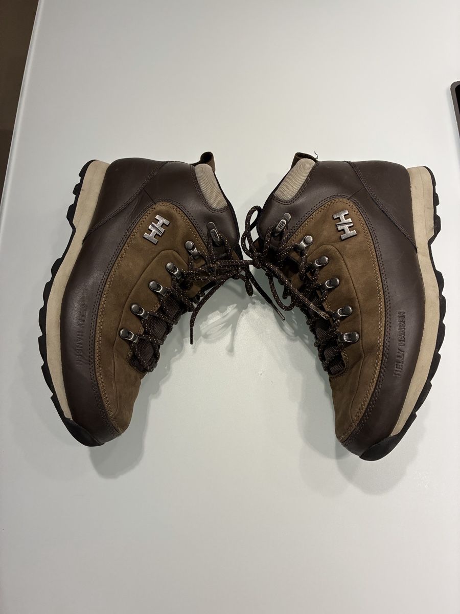 Helly Hansen Scarpe da uomo: Forester Herren Winterschuh von Helly Hansen – Usato da Hittnau venduto da darcy88 2