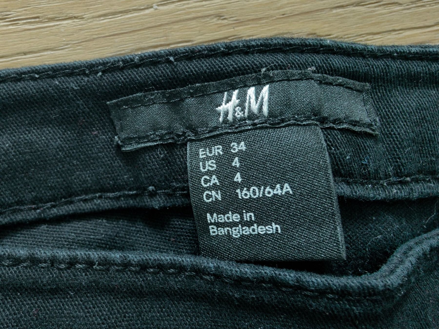 H&M Hosen: Trendige H&M Damenhose - Größe 34 – Gebraucht aus Birmensdorf ZH von mku_9qbw 1