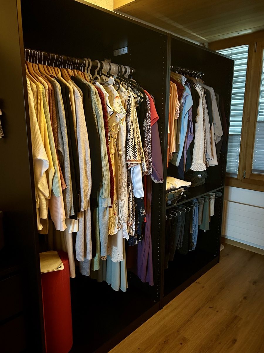 Ikea Schränke: IKEA Kleiderschrank – Gebraucht aus Meiringen von cor_lz6y