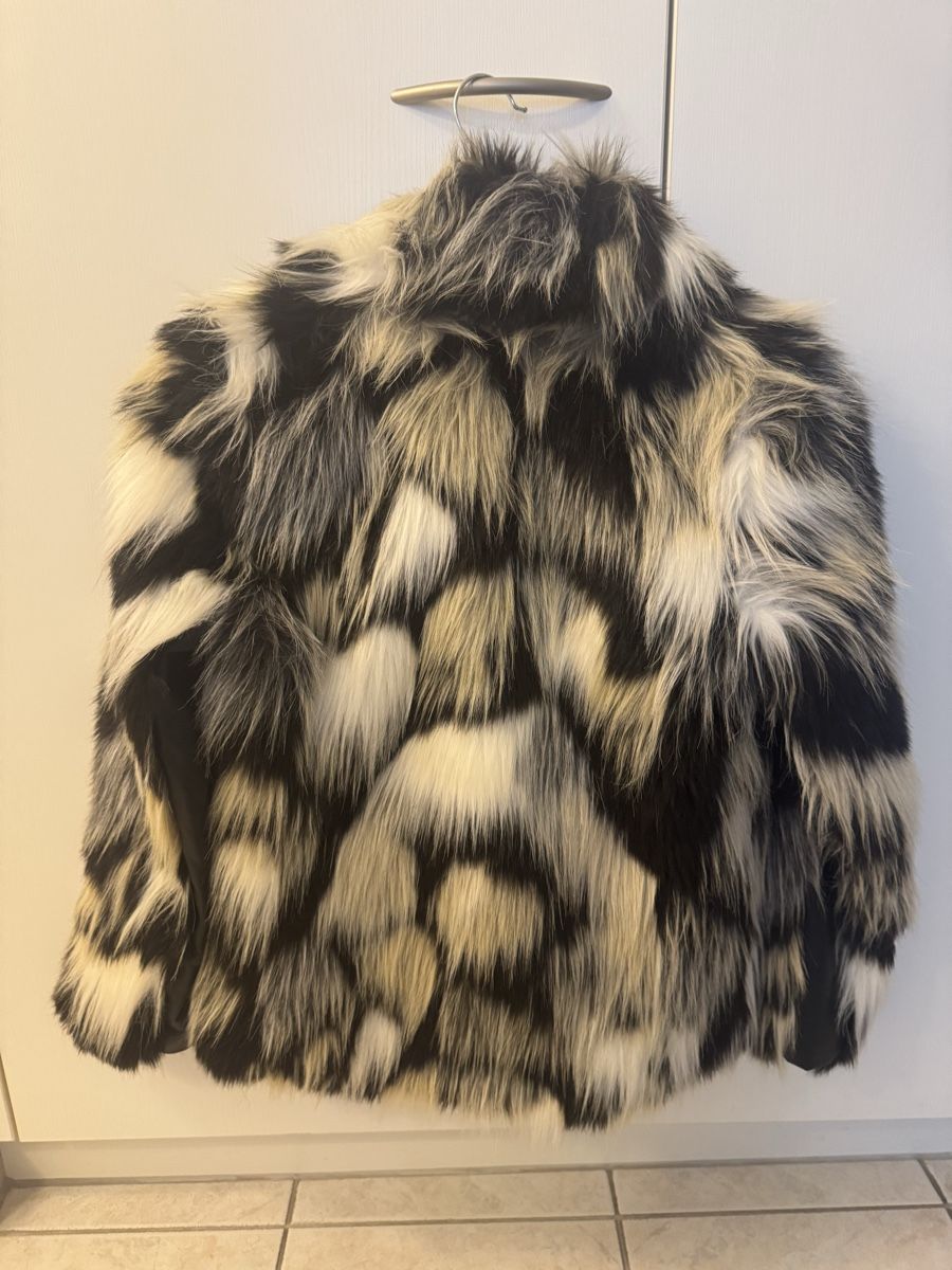 H&M Giacche: Kunstpelzjacke H&M, 34  – Usato da Zürich venduto da Anilein_9989 4