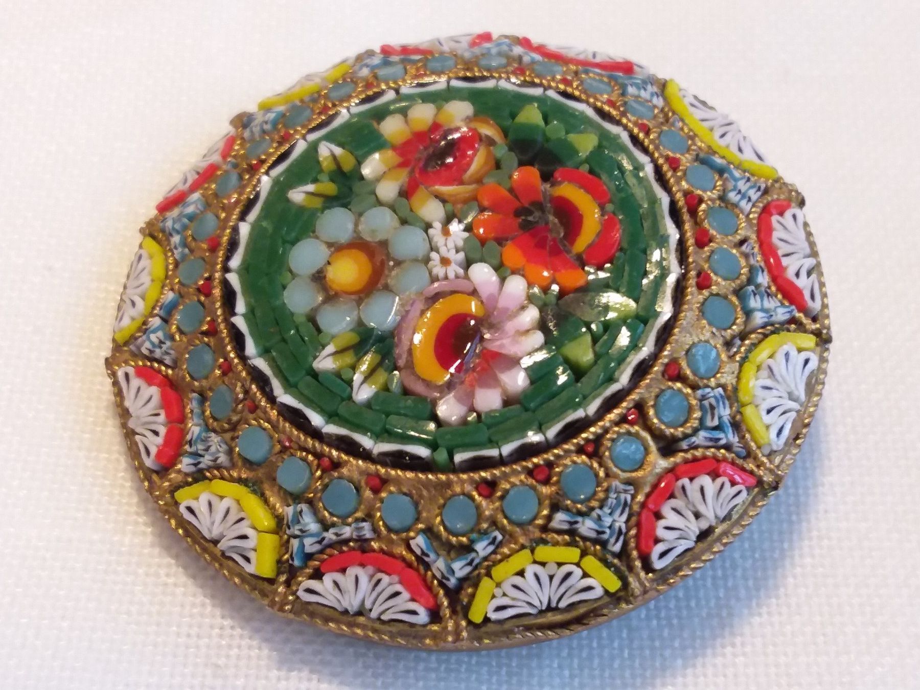 Spille & Fermagli: Farbenprächtige grosse Micro Mosaik Brosche Italy – Usato da Zürich venduto da helsan
