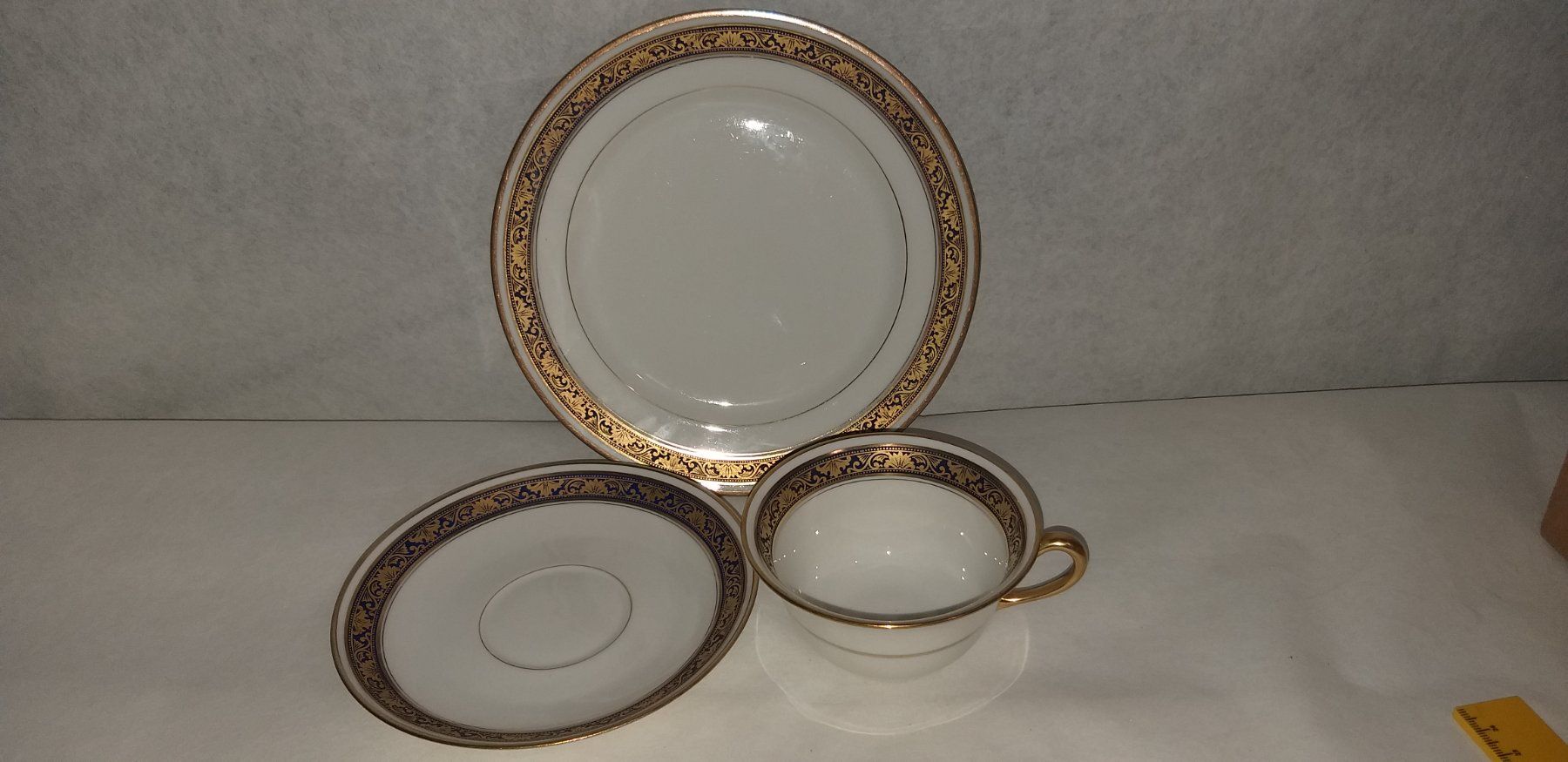 Set di piatti: Service 3-teilig Raynaud &Cie Limoges – Usato da Cossonay-ville venduto da Super-Price-Quality 3