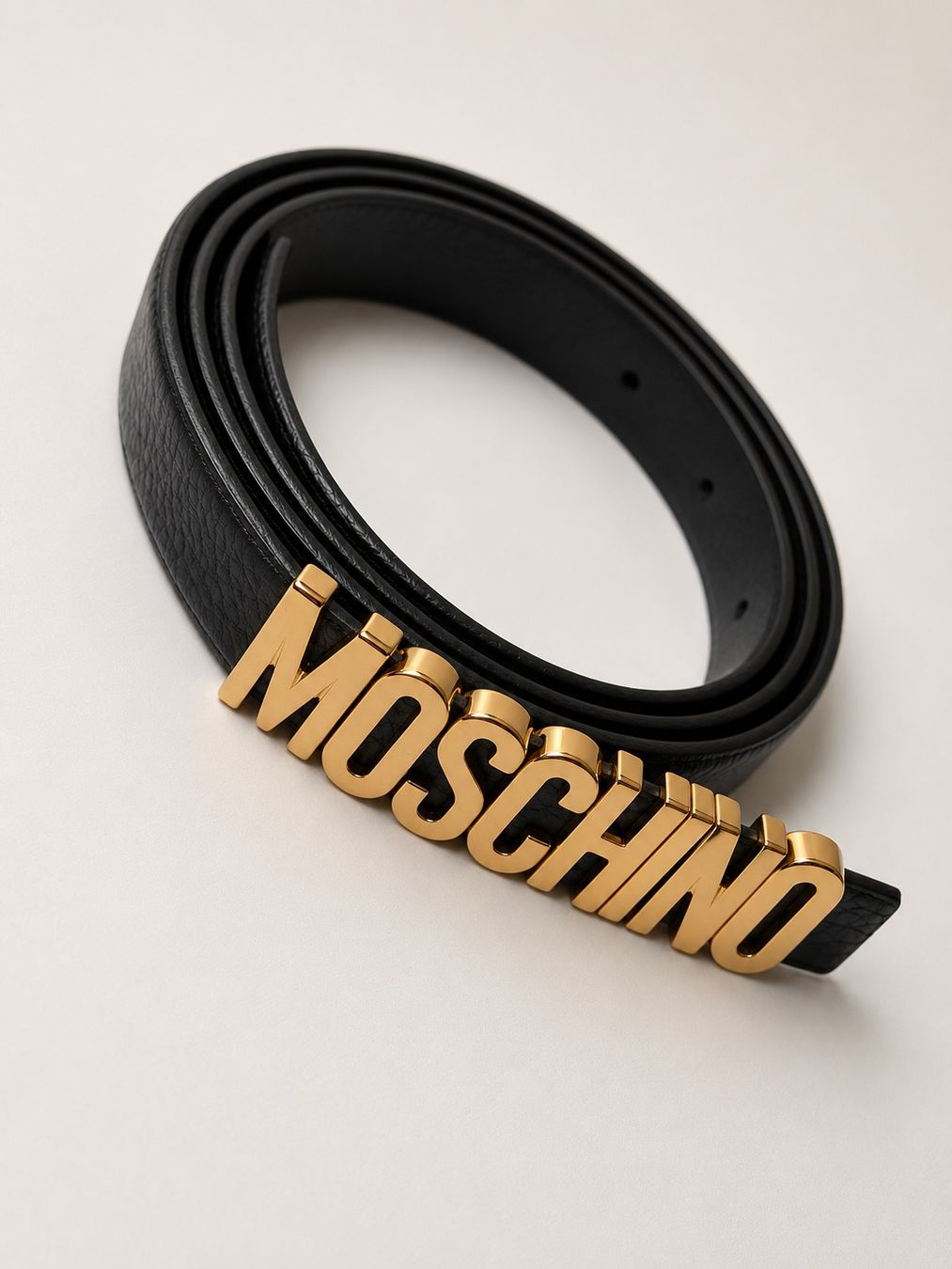 Moschino Gürtel: Moschino Gürtel – Neu (gemäss Beschreibung) aus Kaiseraugst von Blondi_xx