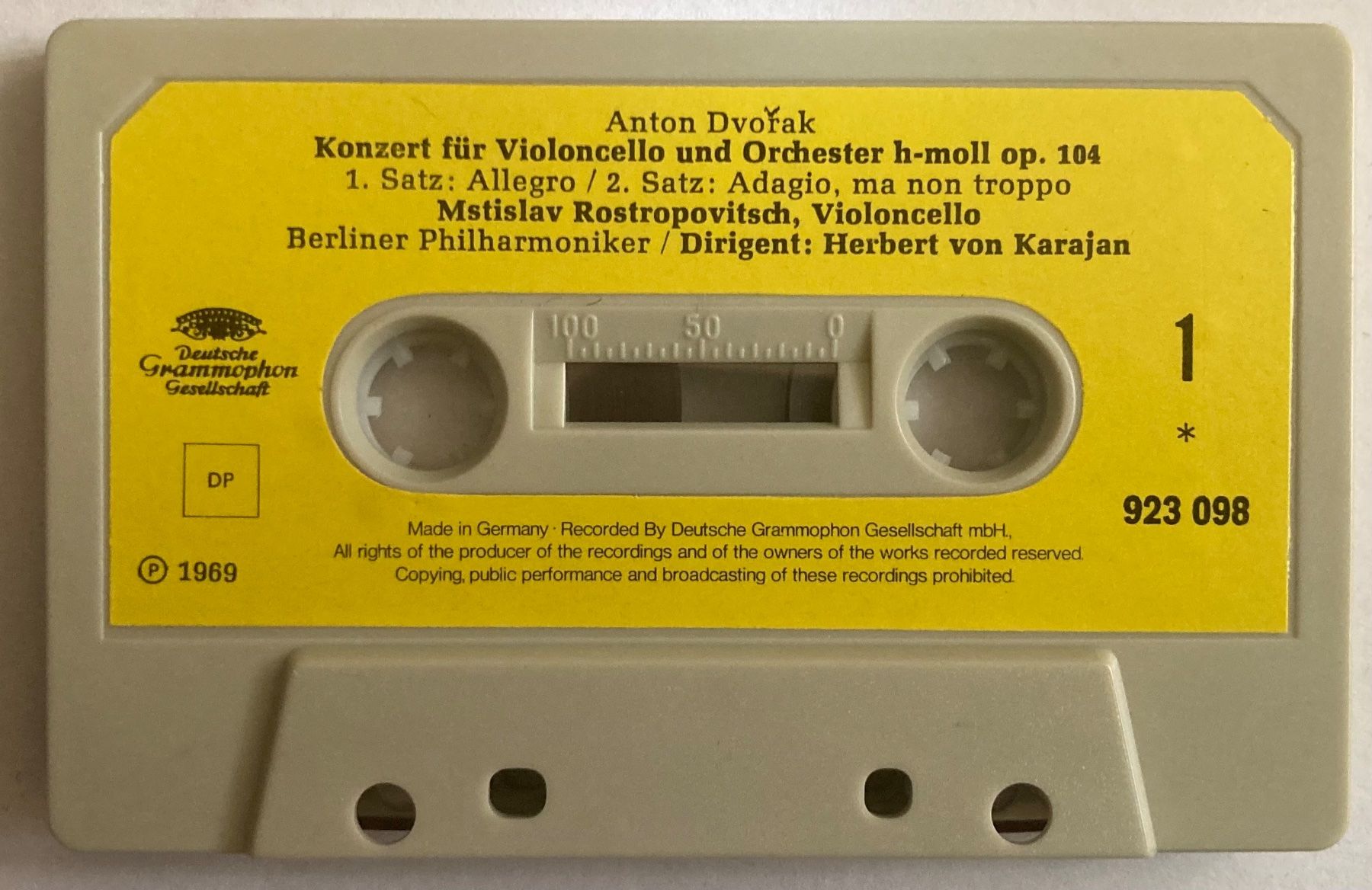Musicassette: DVORÁK / TSCHAIKOVSKI ..... - CELLO CONCERTO..... – Usato da Poliez-Pittet venduto da Newtown-Records 2