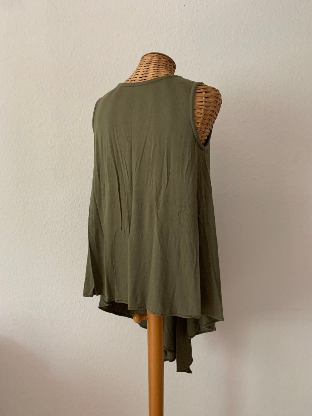 Top: Longtop olivgrün asymmetrisch - S – Usato da Zürich venduto da Diazaio 3