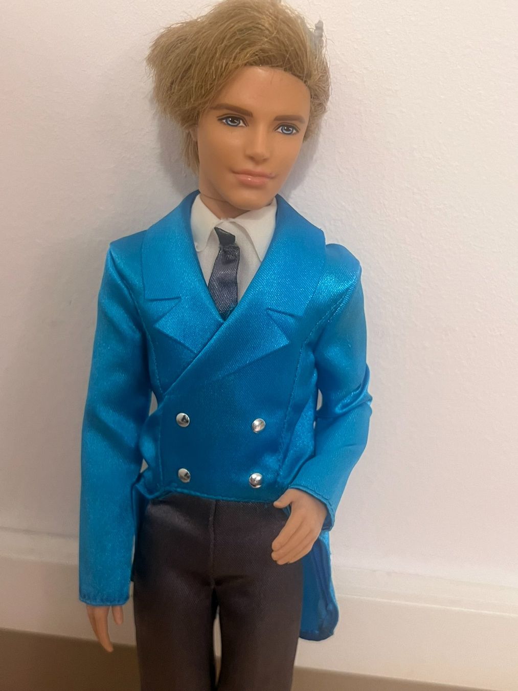 Poupées: Ken "The Princess & Popstar Liam #28 – D'occasion à Wildegg par Car-Mania 1