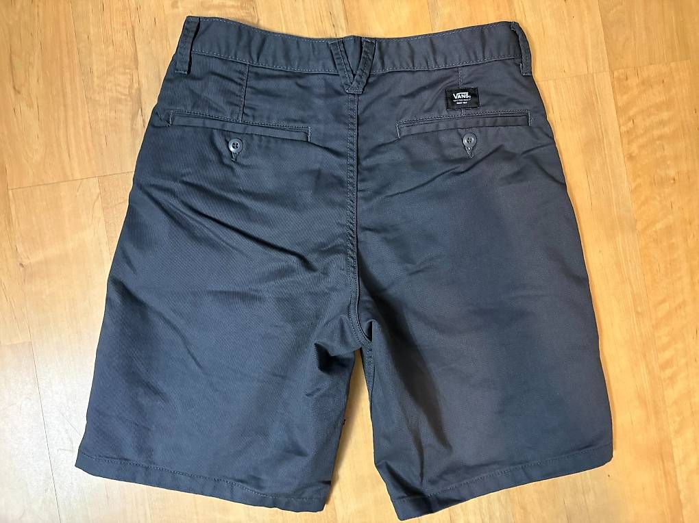 Vans Pantalons: Dunkelgraue Shorts VANS Gr. 28 – Neuf (Voir description) à Willisau par ani_gtk8 2