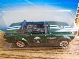 HOT WHEELS TRIUMPH TR6