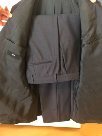 Hugo Boss Suit (Gr. 44)