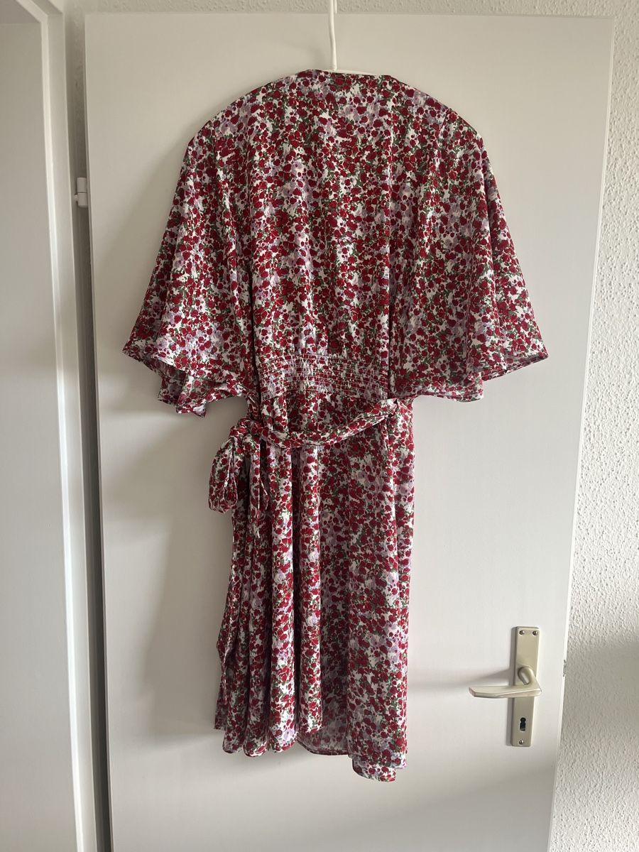We Kleider: Sommerkleid mit Blümchen von WE, Gr. M – Gebraucht aus Zürich von Insert_Name 1