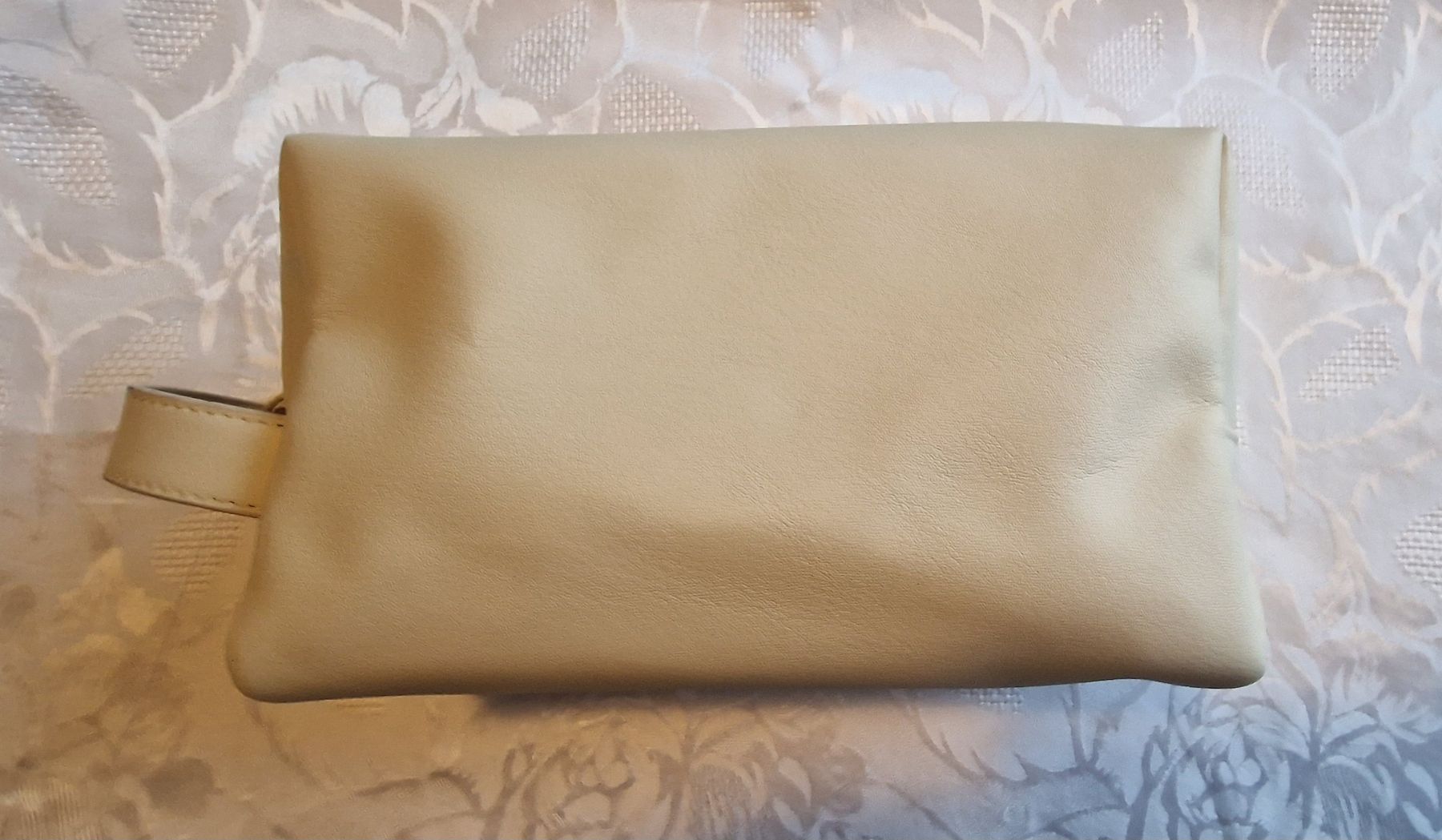 Custodie per cosmetici: Zimmerli x Swiss First Class Necessaire Beige – Nuovo (secondo la descrizione) da Greifensee venduto da Nemo636 1