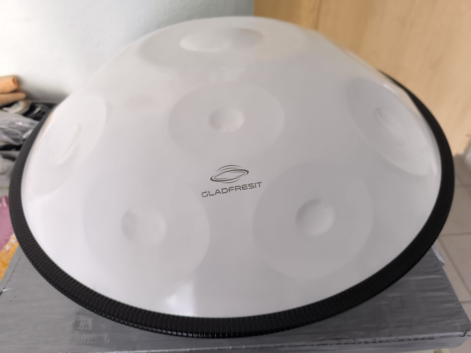 Strumenti musicali: Handpan von Gladfresit d-55.6 cm Weiss – Nuovo e nell'imballaggio originale da Frutigen venduto da Chenel0815 4