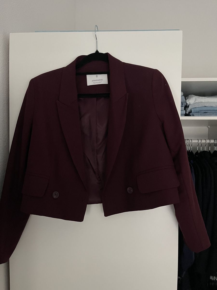 Stradivarius Giacche: Bordeauxroter Blazer von Stradivarius, Grösse 36 – Nuovo (secondo la descrizione) da Horgen venduto da JPR911