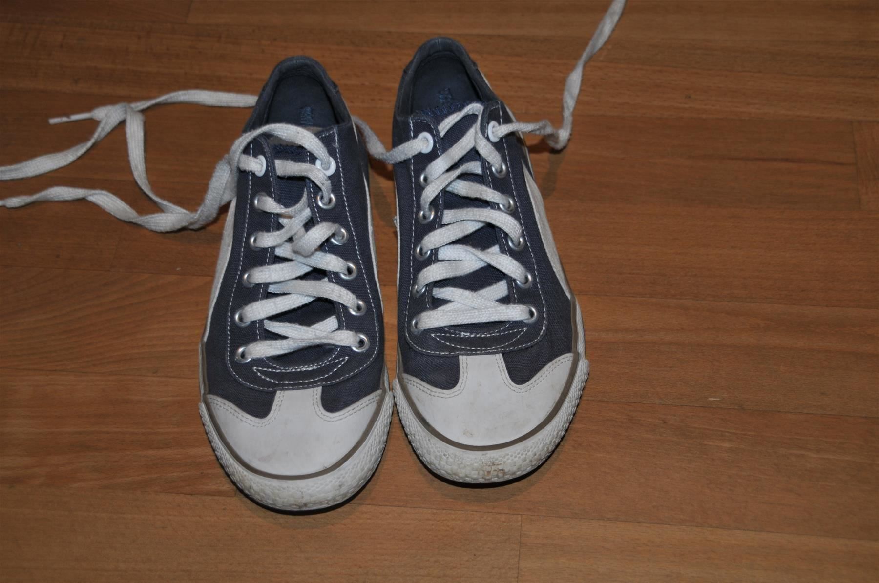 Puma Damenschuhe: Puma Freizeitschuhe - Sneakers, Gr. 37 – Gebraucht aus Winterthur von Schwestere