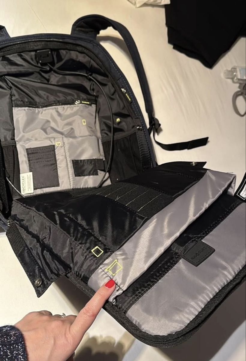 Samsonite Zaini: Sac à dos Samsonite bleu marine compartiment ordinateur – Nuovo (secondo la descrizione) da Evionnaz venduto da kat_nv9f 1