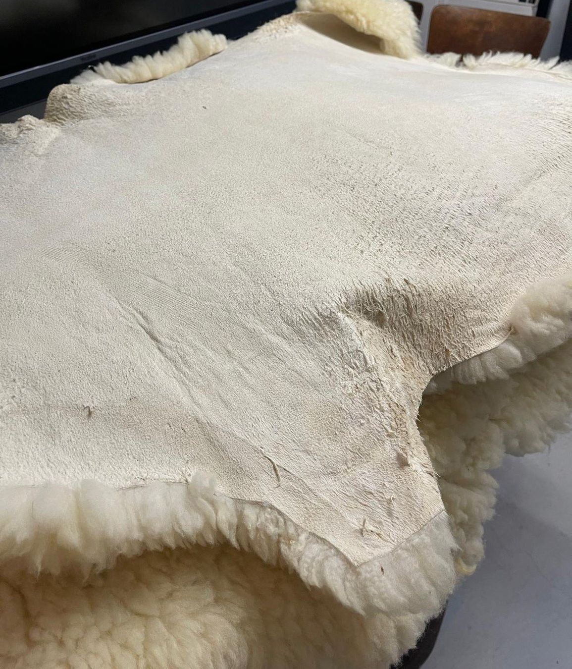 Alle Dekorationen: 8 x Peaux de mouton – Gebraucht aus Thalwil von Smotha 1