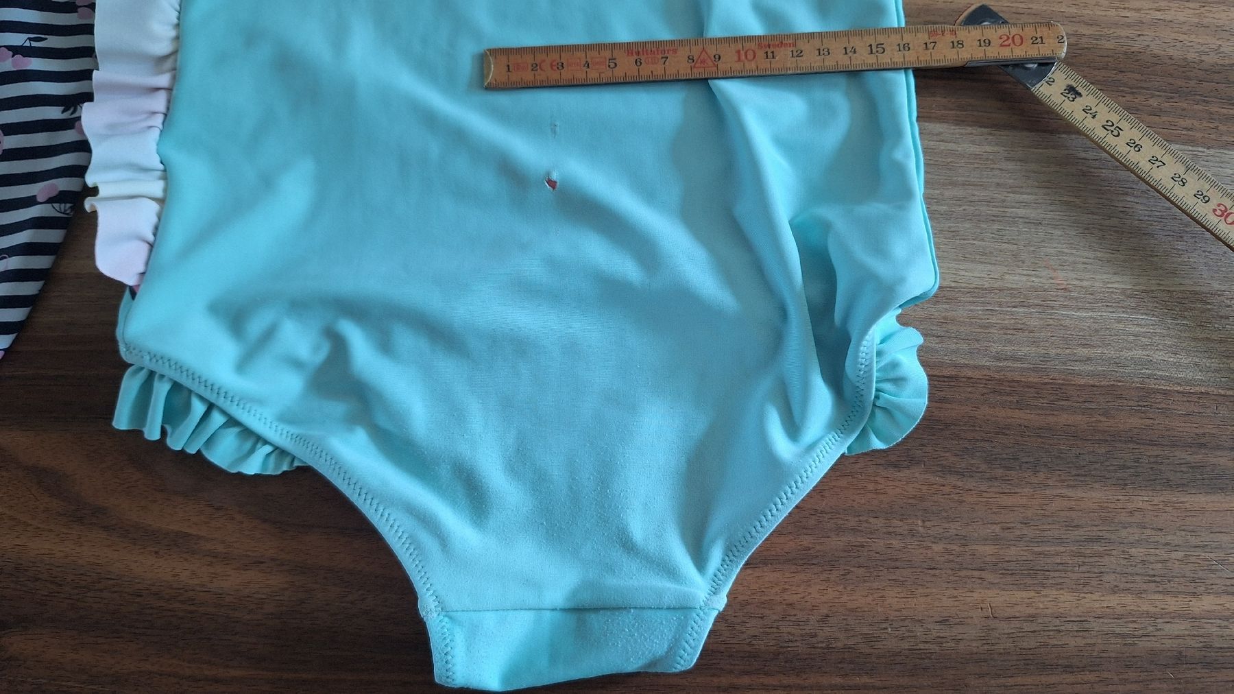 Costumi da bagno & Bikini: 3 x Mädchen Badeanzug, Gr. 134/140 – Usato da Affeltrangen venduto da Salz-Pfeffer 5