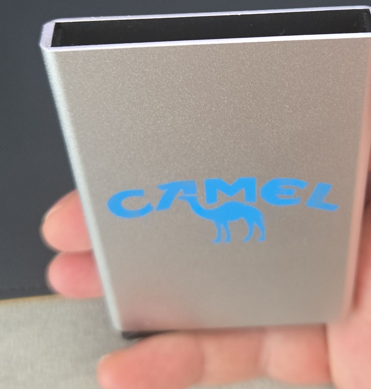 Portafogli: Alu Kreditkarten Etui Camel  – Nuovo (secondo la descrizione) da Neuenhof venduto da archia