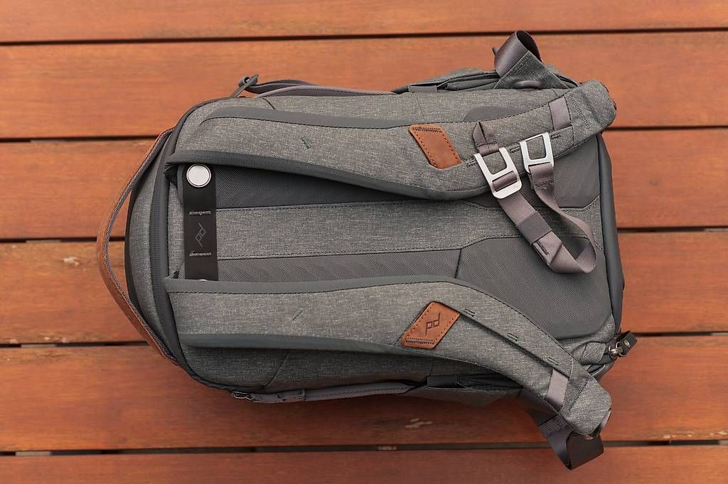 Peak Design Zaini: Peak Design Everyday Zip 15L Ash – Usato da Winterthur venduto da _cyb3r-w0lf_ 2