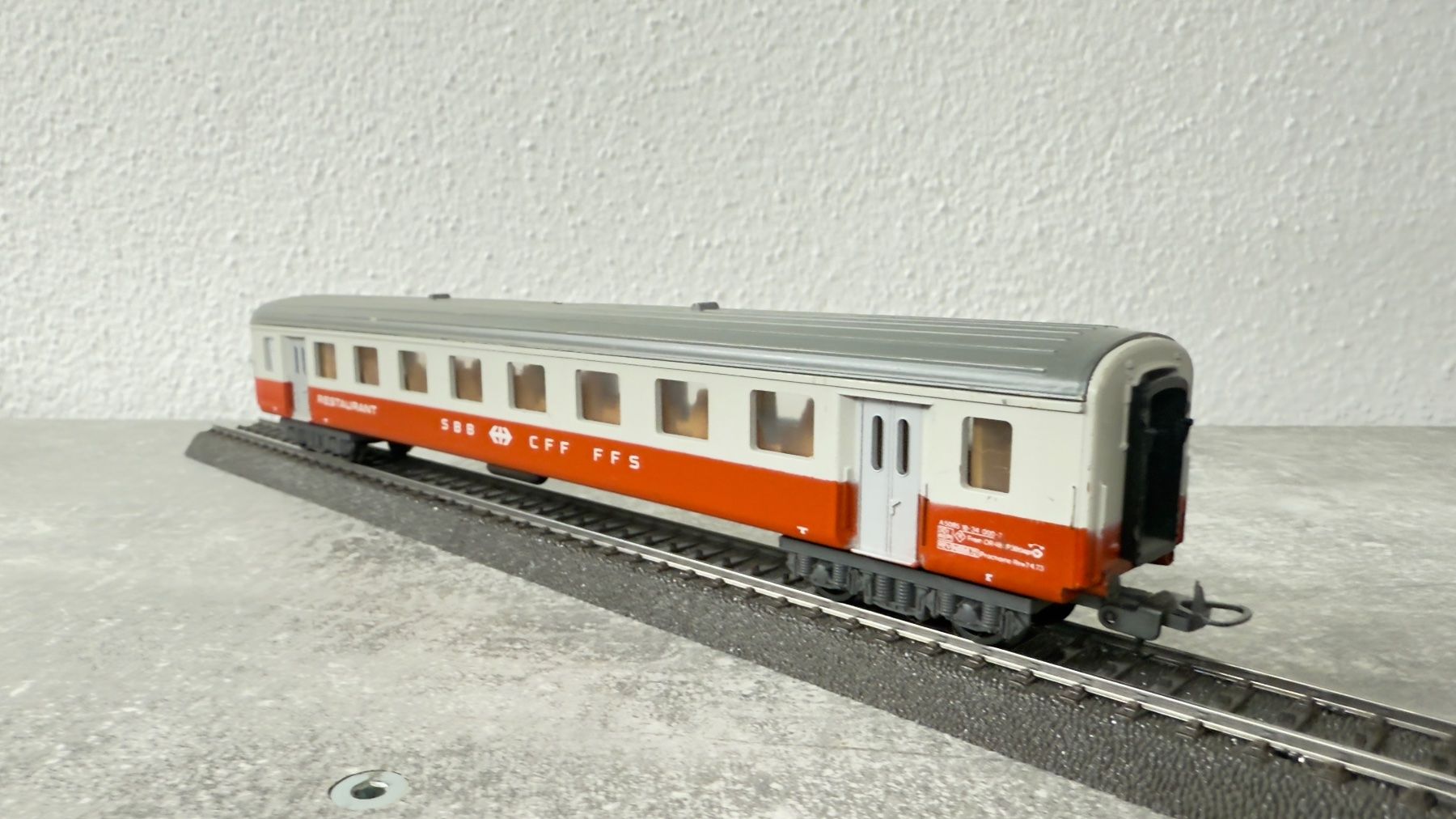 Lima Modellini di ferrovie: Lima SBB Speisewagen H0 / DC – Usato da Windlach venduto da Kelebra