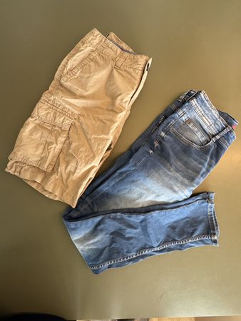 Jeans und Cargo Shorts Grösse 164